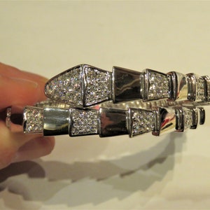 50% OFF Special Sample Liquidation Clearance!! Brand NWT 41,924 Extremely Rare 18KT Gold Fancy Diamond Expandable Serpent Bangle