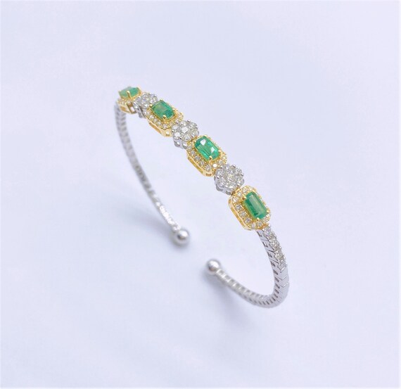 50% Off Special Liquidation Sample Clearance!!!! NWT 9,269 Rare Important 18KT Gold Emerald and Diamond Bangle Bracelet