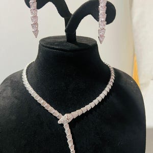 60% OFF Special Liquidation Clearance!! Brand NWT 65,000 Extremely Rare 18KT Gold Fancy Diamond Serpent Snake Necklace and Earrings Set