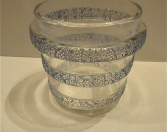 ¡Liquidación del 40 %! ¡Aceptamos la mejor oferta! 4800 racimos de uvas en jarrones opalescentes de Lalique originales, exquisitos y raros de la década de 1930