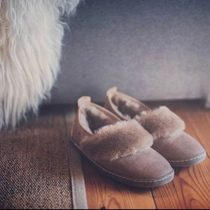 CORMO Beige Women&#39;s Fur Slippers, Sheepskin Boots, Warm House Shoes, 100% Leather
