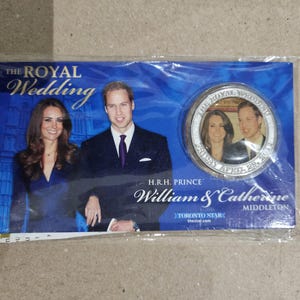Medallion Coin 2011 Royal Wedding Prince William & Catherine Plus Diana Collector Magazines