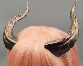 Lizard Dragon Horns - Color-Shift Painted Fantasy Cosplay Prop for LARP & RPG