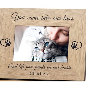 Cornice commemorativa per gatti con incisione del nome del gatto, finitura rovere, 15,2 x 10,2 cm