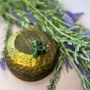 Ruby Zoisite Snake Carving, Mini Crystal Snake, Tiny Snake Crystal, Pocket Talisman, Witchy Decor, Spiritual Gift, Altar Crystal - Cabochon
