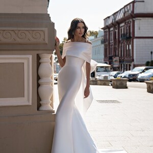 Vestido corte godet store