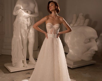 Classic Corset Lace A-line Open shoulder Light Short train wedding dress