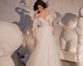 Beautiful Romantic Light Off-the-shoulder Long sleeve  Corset Lace A-line Tulle Vintage style wedding dress.