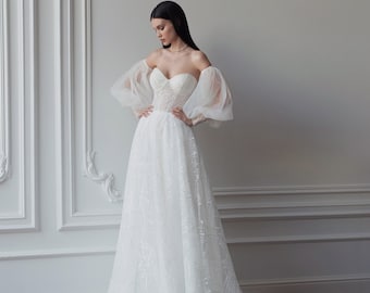 Classic Simple Corset Sleeveless Removable Long puffy sleeves Lace Tulle A-line court train bridal gown wedding dress