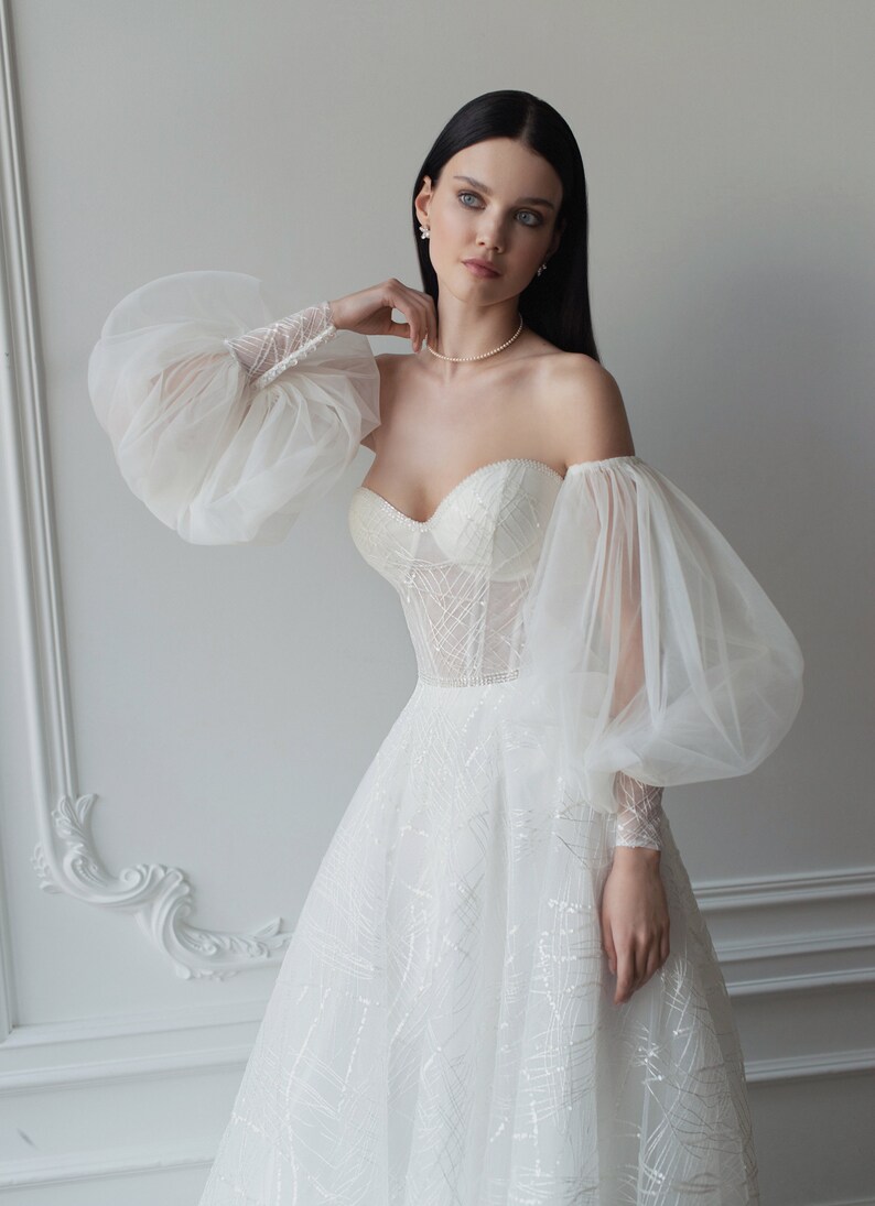 Classic Simple Corset Sleeveless Removable Long puffy sleeves Lace Tulle A-line court train bridal gown wedding dress image 3