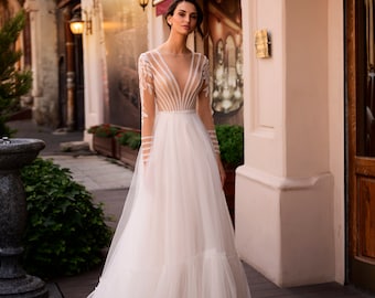 Classic Lace Deep-V Neckline Long Sleeve A-line Glitter Short train tulle wedding dress