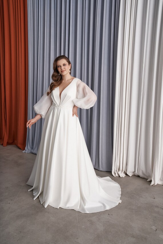 Plus size hotsell organza wedding dress