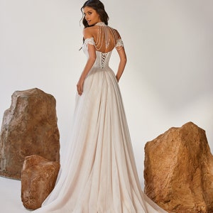 Light unusual Corset Sleeveless Lace Split skirt Removable accessories Sequin A-line court train wedding dress image 3
