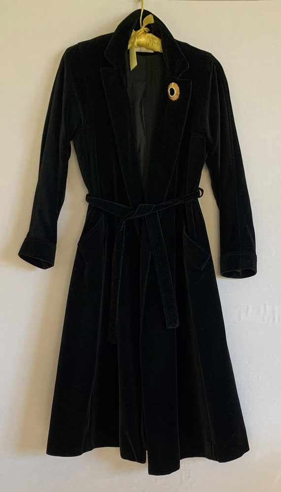 Vintage Black Robe Overcoat