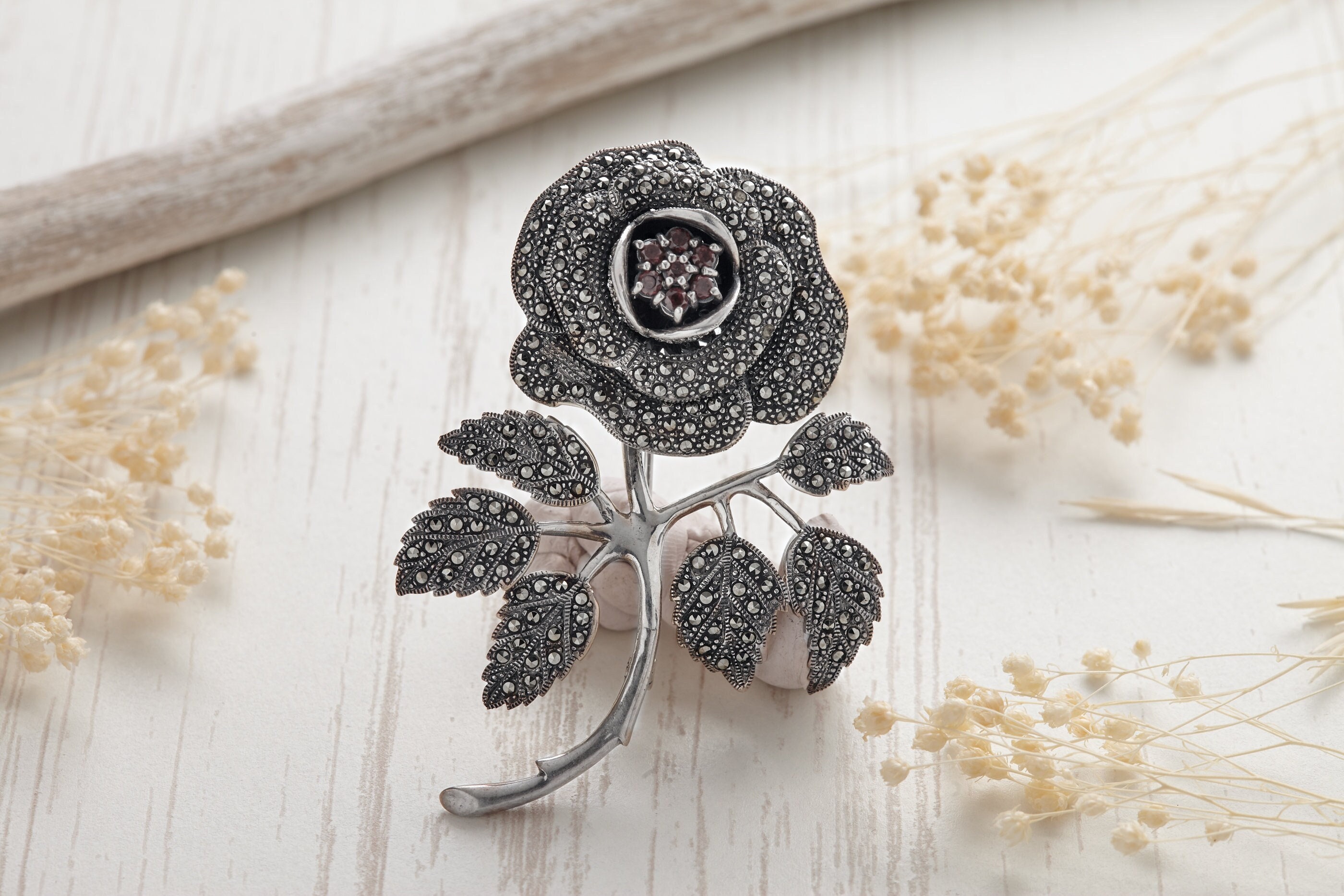 Handcrafted Rose Brooch Pins - Unique and Delicate Floral Jewelry