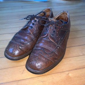 Vintage brown men’s wingtips, men’s dark tan oxfords