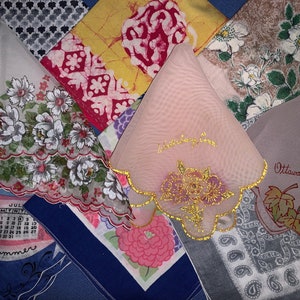 Your choice vintage hanky, vintage ladies handkerchief, elegant handkerchief