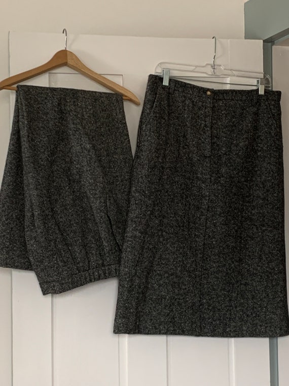 1990’s Orvis wool slacks or skirt, your choice bla