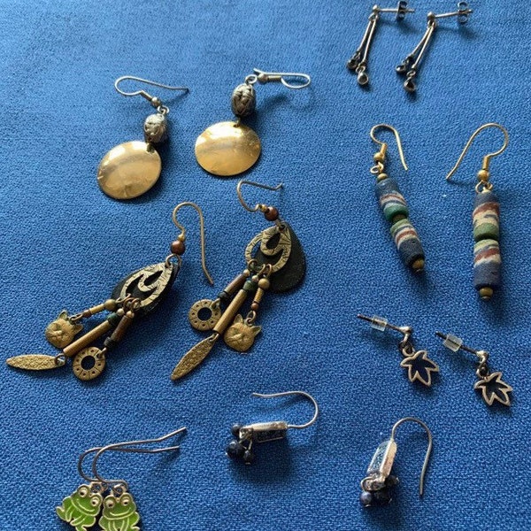 Vintage 1990s dangle earrings, vintage earrings, lots of earrings to choose from
