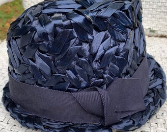 VINTAGE 1950\'S UNION CLOCHE BLACK CELLOPHANE STRAW HAT 1950s Black Straw Netted White Satin Accented Union Made  main image 4