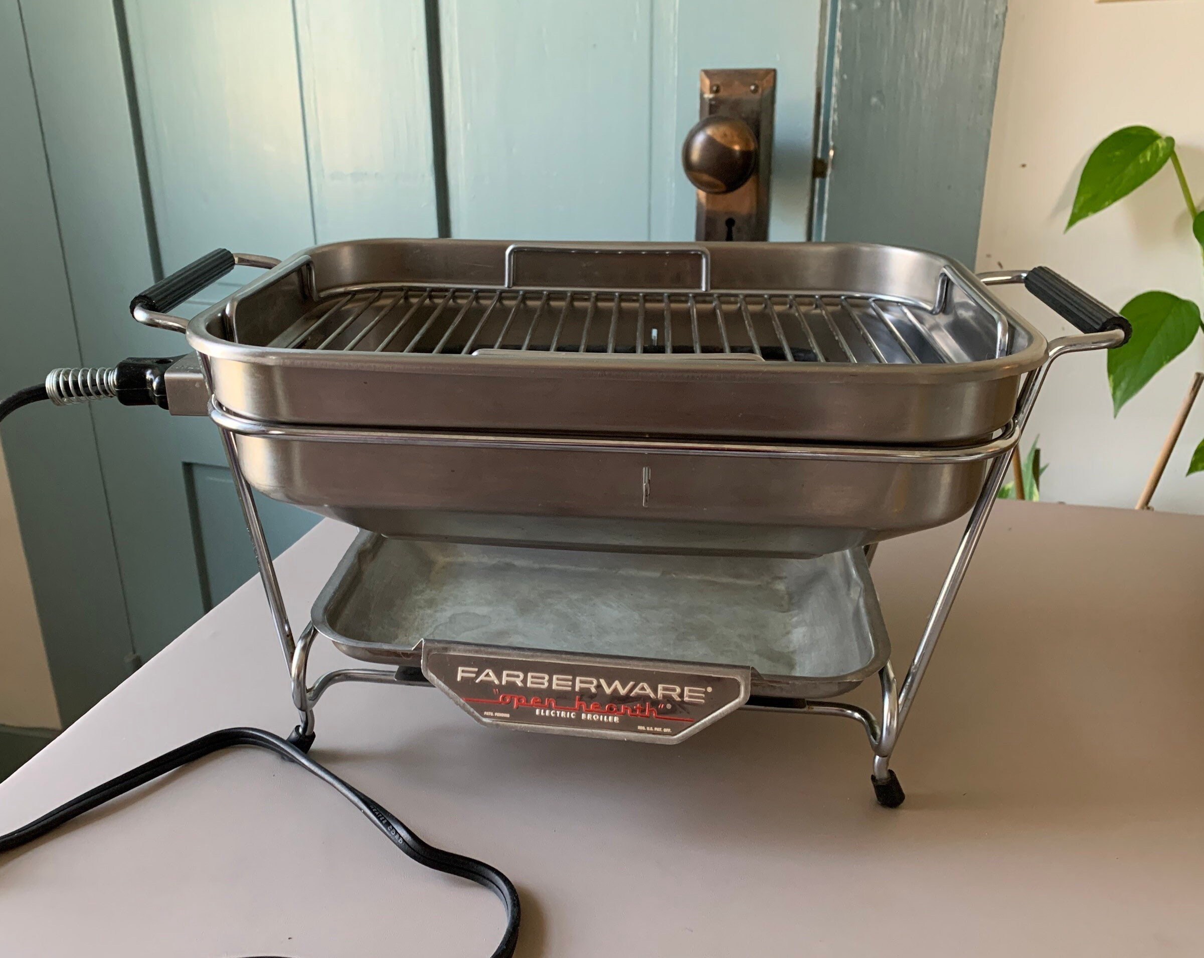 Vintage Small Electric Broiler, Vintage Farberware Open Hearth