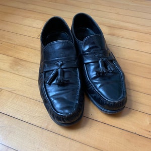 Vintage black tassel loafers, Men’s size 9 D loafers