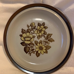 Vintage Sierra Stoneware Blossons plate, 1970’s floral plate, MSI Japan stoneware