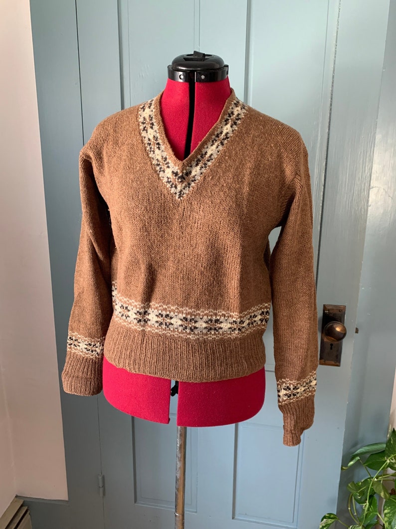 Vintage 1960s hand knit sweater, fine wool sweater image 1