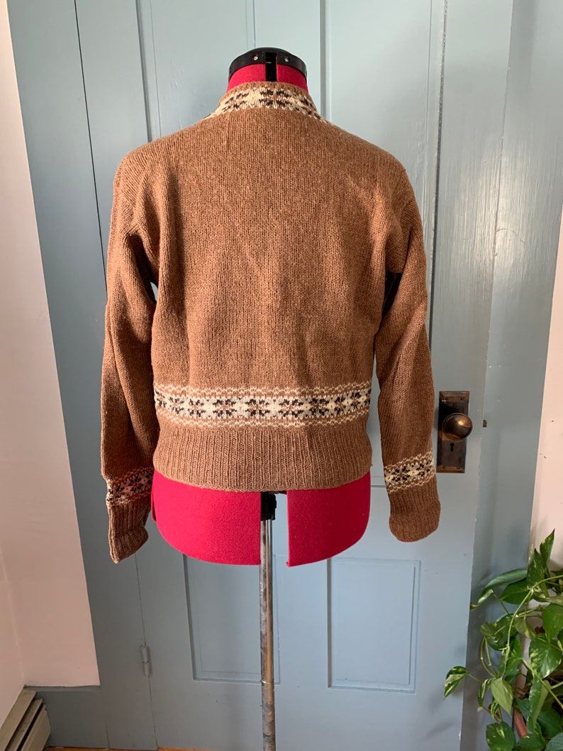 Vintage 1960s hand knit sweater, fine wool sweater image 3