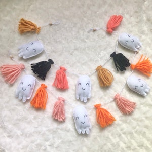 Felt Ghost Garland – Smiling Halloween Ghosts with Orange, Coral Tassels, Cute Halloween Decor for Home or Party