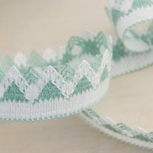 Borte vintage en zigzag motif, dent, hippie, boho, bordure, 30 mm, blanc, vert, vert mint/ pêche, années 80