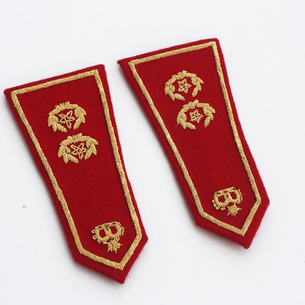 Épaulettes, Rouge, Or, Épaulettes, Accessoires d'uniforme, Militaire, Royal, Couronne, Broderie Boullion