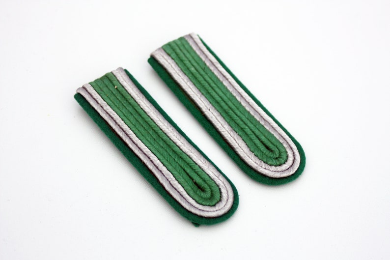 old epaulets, epaulettes, German epaulettes, military, uniform, police, green appliqué, costume image 1