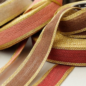 grote collectie jute linten, rosé, bordeaux, beige, bruin, goud, tafellint, jute, bloemisterij