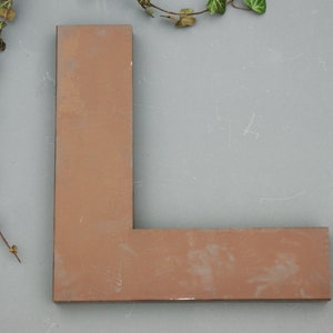 letra grande "L", letra de metal vintage, letras publicitárias/publicitárias, carta, decoração de parede