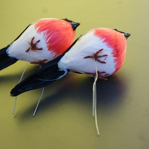 Couples doiseaux décoration vintage, oiseaux sur fil, décoration de fleuristerie, mariage, reliure de couronnes, bijoux chapeau, plumes image 5