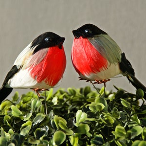 Couples doiseaux décoration vintage, oiseaux sur fil, décoration de fleuristerie, mariage, reliure de couronnes, bijoux chapeau, plumes image 1