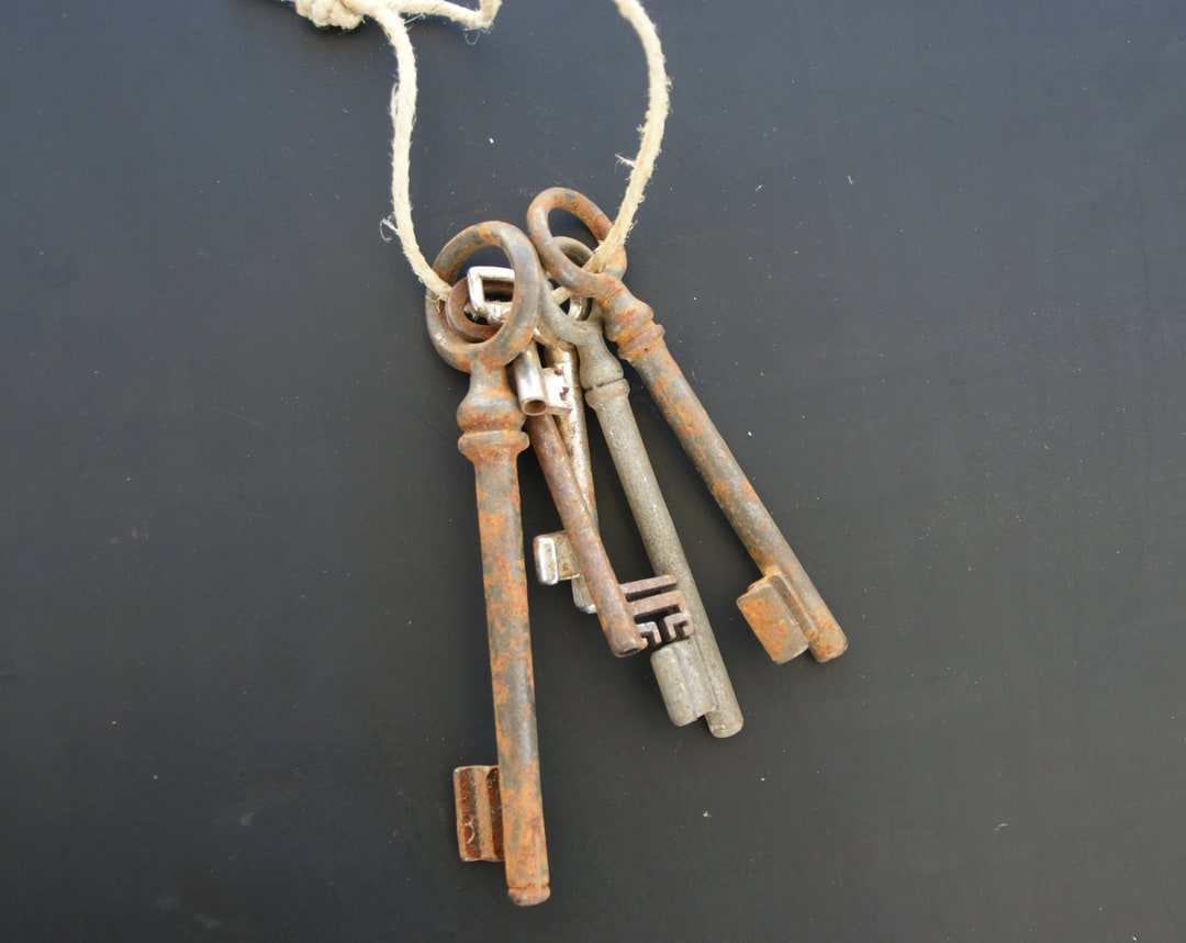Große Vintage Antik Schlüssel im Konvolut