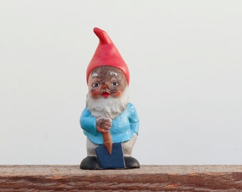 small garden gnome by Heissner, vintage garden gnomes, West Germany, Heissner No. 905, 14 cm, Germann Garden Gnomes / Dwarfs