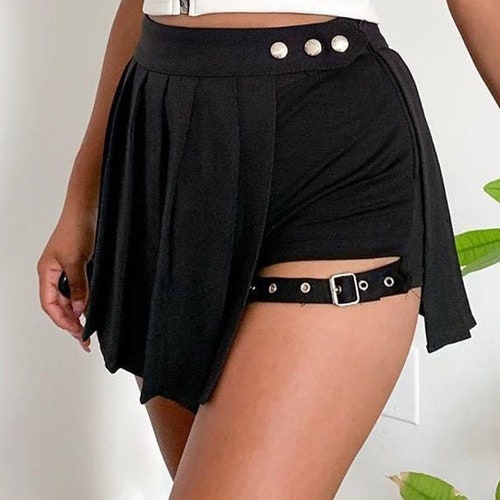 Harajuku Fashion Leg Ring Decorated Pleated High Waisted Sexy Mini Summer  Skirt / Streetwear / Dailywear / Summerwear / Casualwear