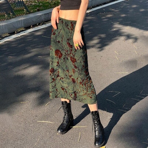 Floral Mid Calf Skirt / Streetwear / Retro / Vintage / Y2K / Grunge