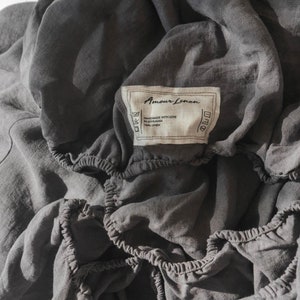 Linen fitted sheet in Charcoal. Linen fitted sheet cal king