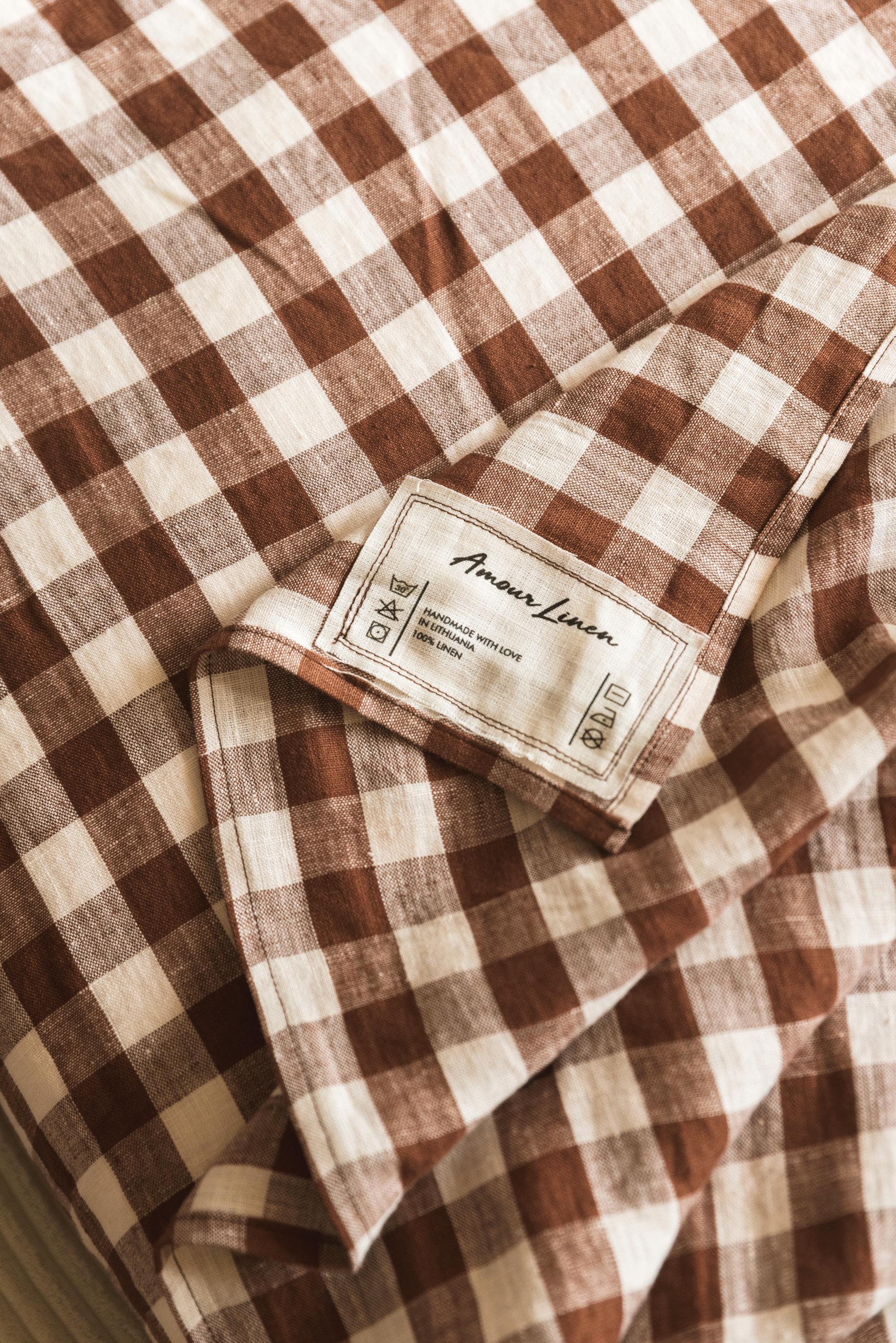 Linen flat sheet in Brown Gingham. Linen bedspread