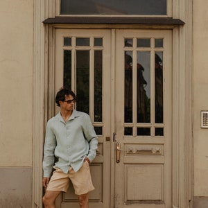 Classic linen shorts for men ARES. Men's linen summer shorts in mustard image 2