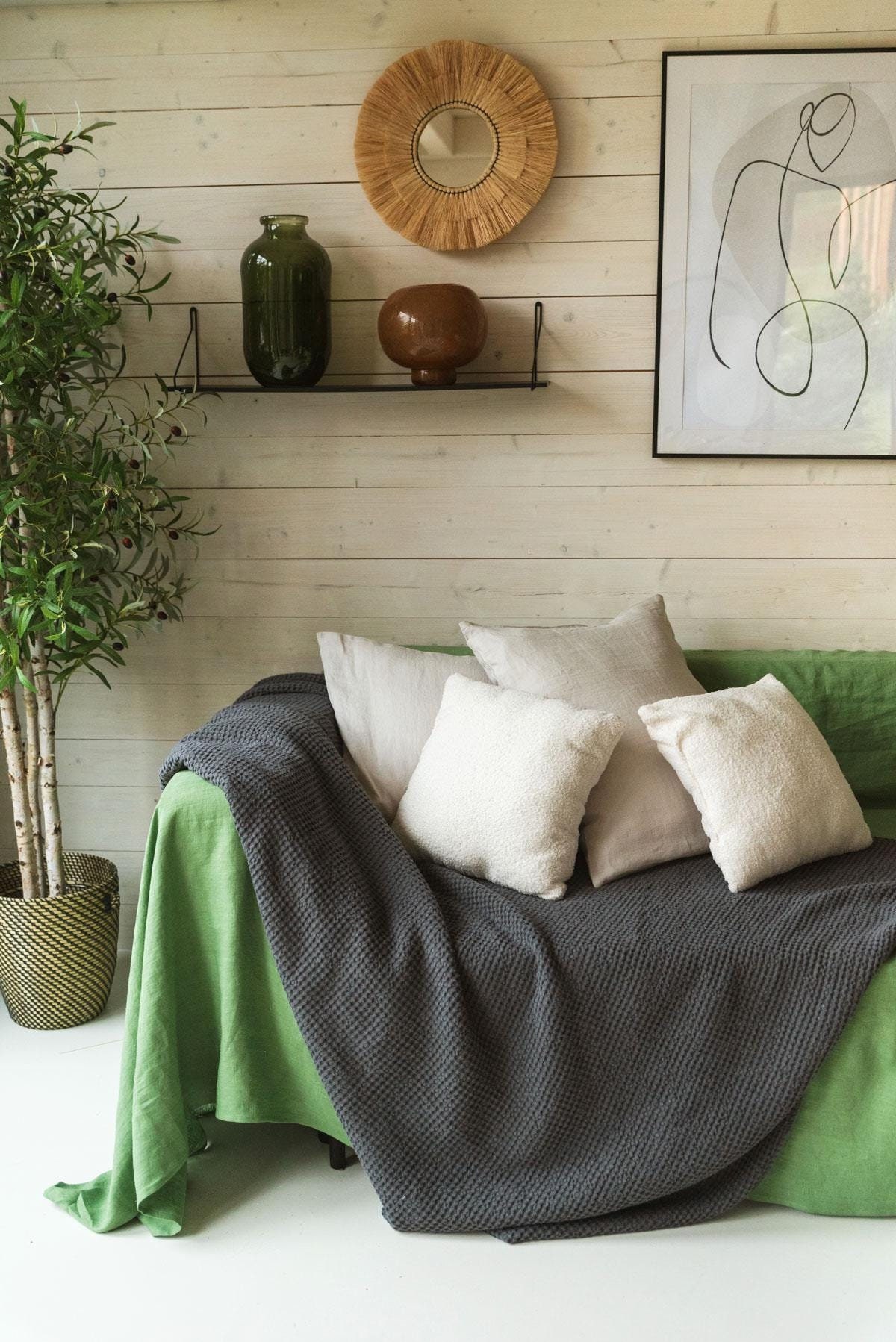 Linen bed throw in Charcoal. Linen bed spread. Waffle blanket