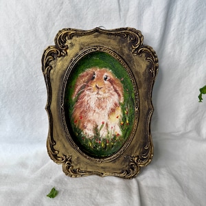 Pequeña pintura al óleo / Pintura vintage de conejito / Marco barroco ornamentado / Pequeño ambiente antiguo / Retrato de conejito / Arte mural campestre / Ilustración de conejo