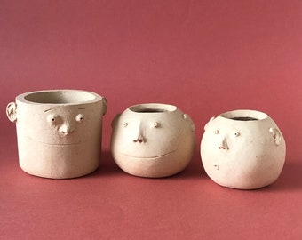 White terracotta bell with handle cm 6