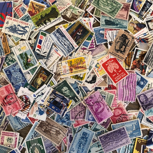 100's of Vintage US Cancelled Stamps - All off paper, great selection, perfect for craft projects and collecting