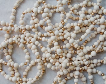 Guirlande de perles en bois | Guirlande de sapin de Noël | Guirlande Saint-Valentin | Guirlande Scandinavie | Ferme | Guirlande de perles naturelles | Accents dorés