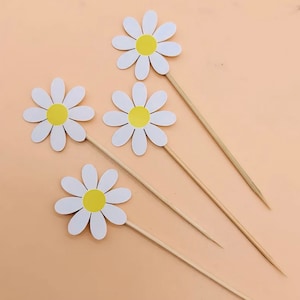 Daisy Cupcake Topper | Cake Topper | Daisy Party Decorations | Retro Decorations | Party Supplies | Baby Shower | Flowers | Daisy Theme